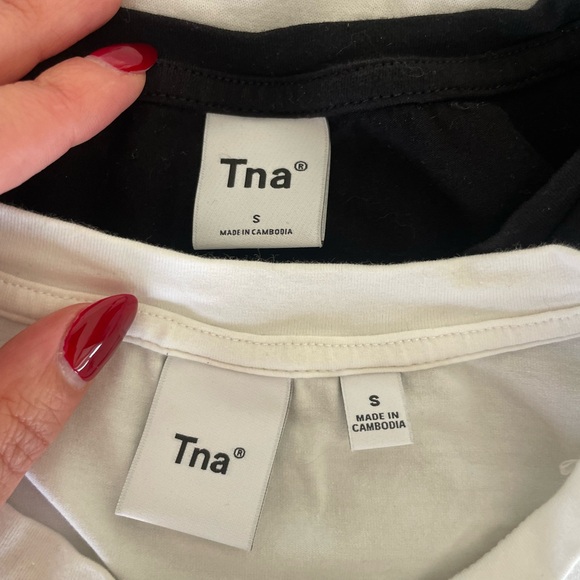 Aritzia | TNA Short Sleeve Crew Neck Cop Tees - Black & White - Picture 6 of 10